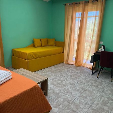 Domus Arco Romano Guest House Itri Buitenkant foto
