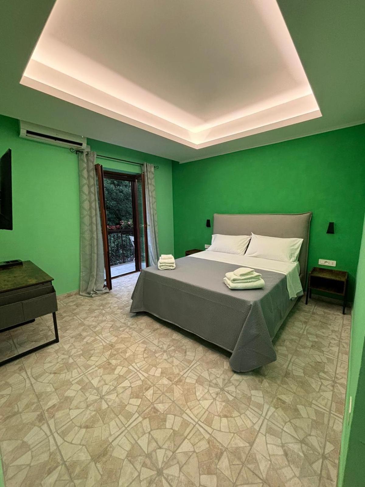 Domus Arco Romano Guest House Itri Buitenkant foto