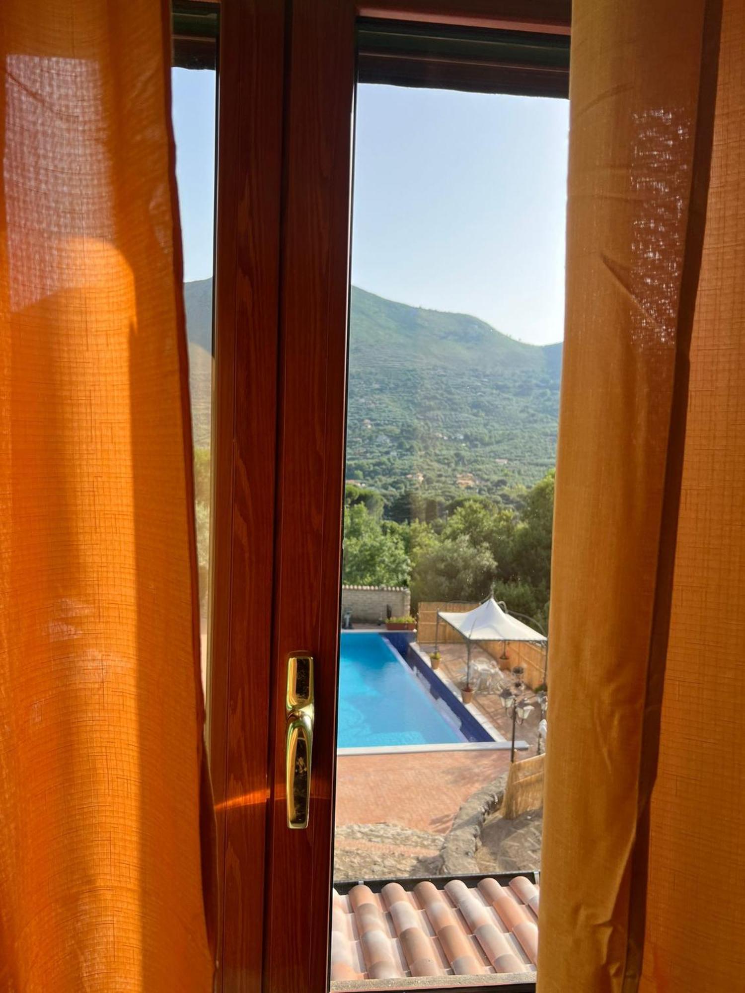Domus Arco Romano Guest House Itri Buitenkant foto
